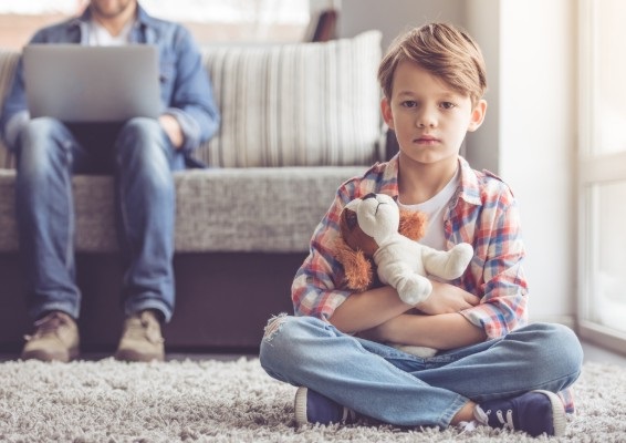 �qu� son los padres presentes pero ausentes?